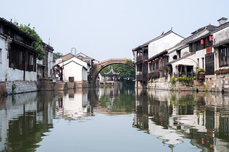 金价微跌，分析师：短期前景已经转为看跌